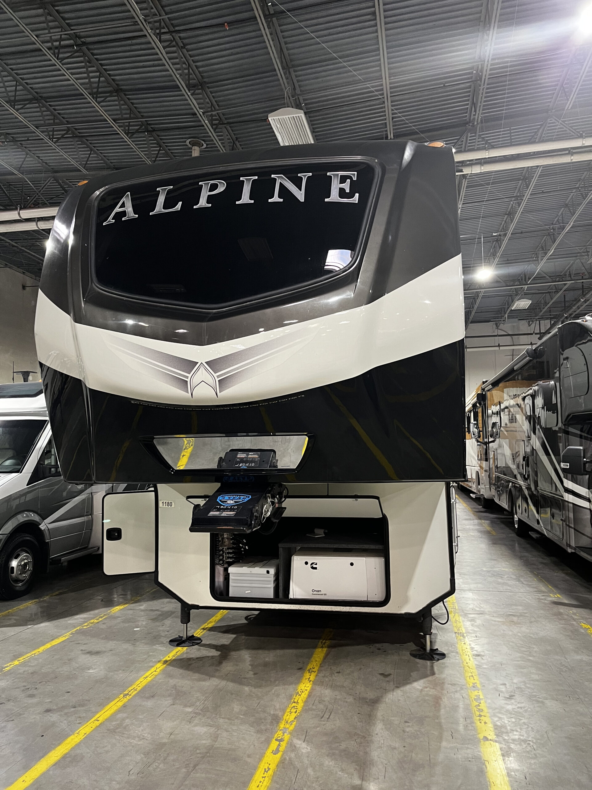 
								2022 Keystone Alpine 3790 full									