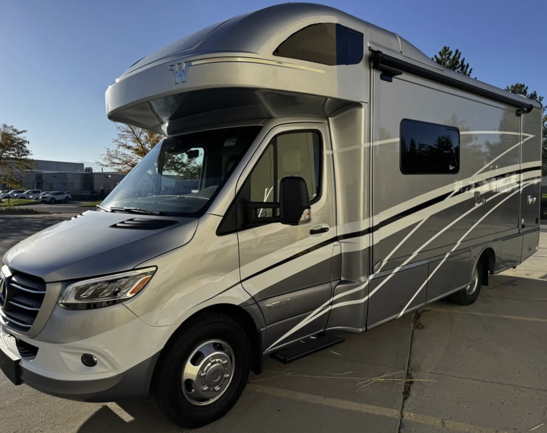 
								2025 Winnebago View 24D full									