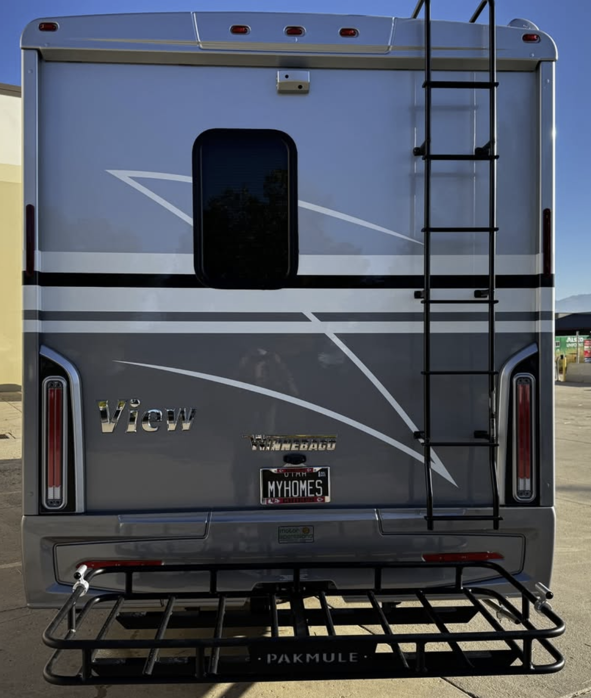 
								2025 Winnebago View 24D full									