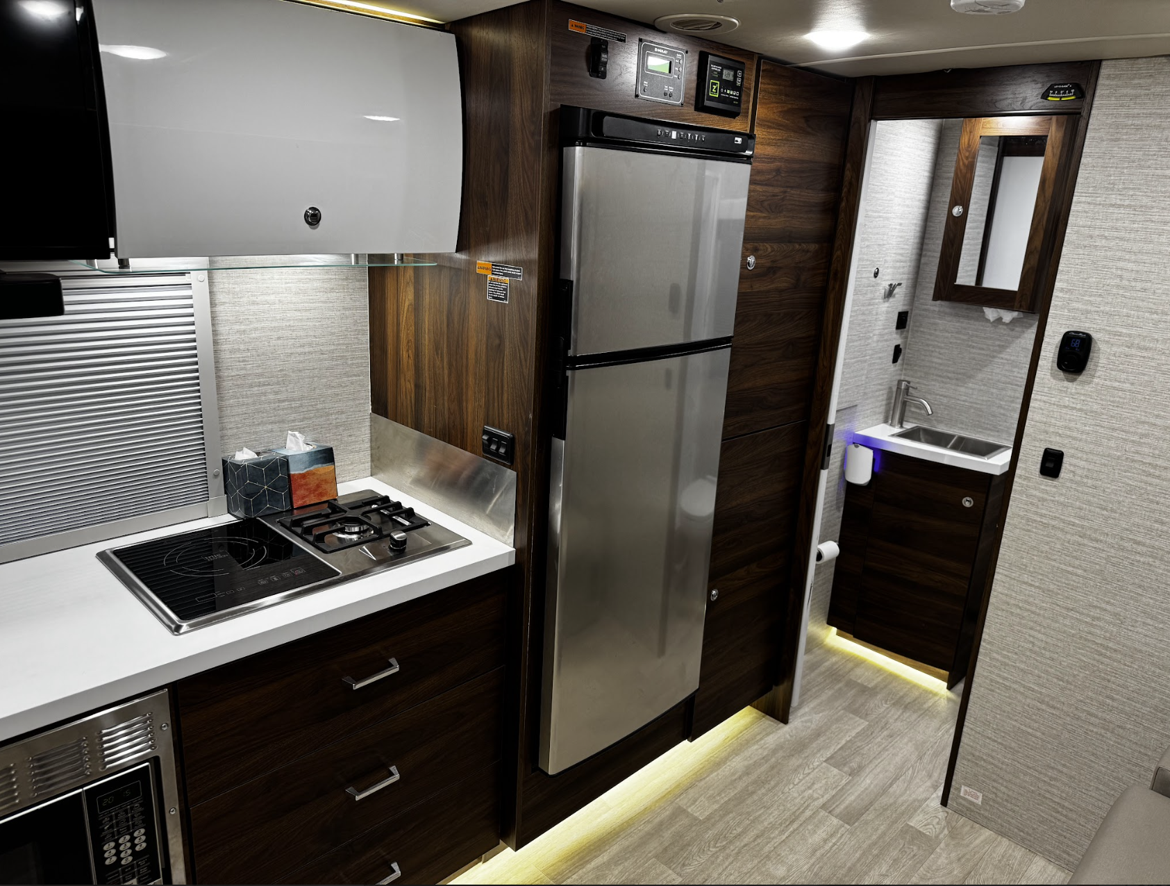 
								2025 Winnebago View 24D full									